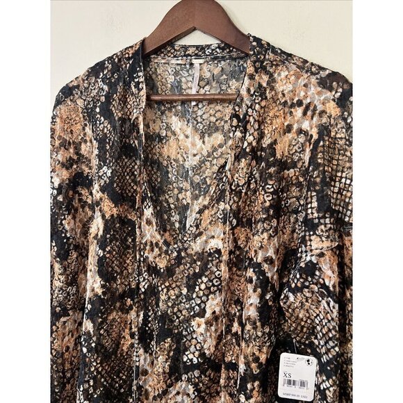 Free People Women’s Sz XS Out For The Night Snake Combo Print Boho Top Shirt New - Picture 5 of 13